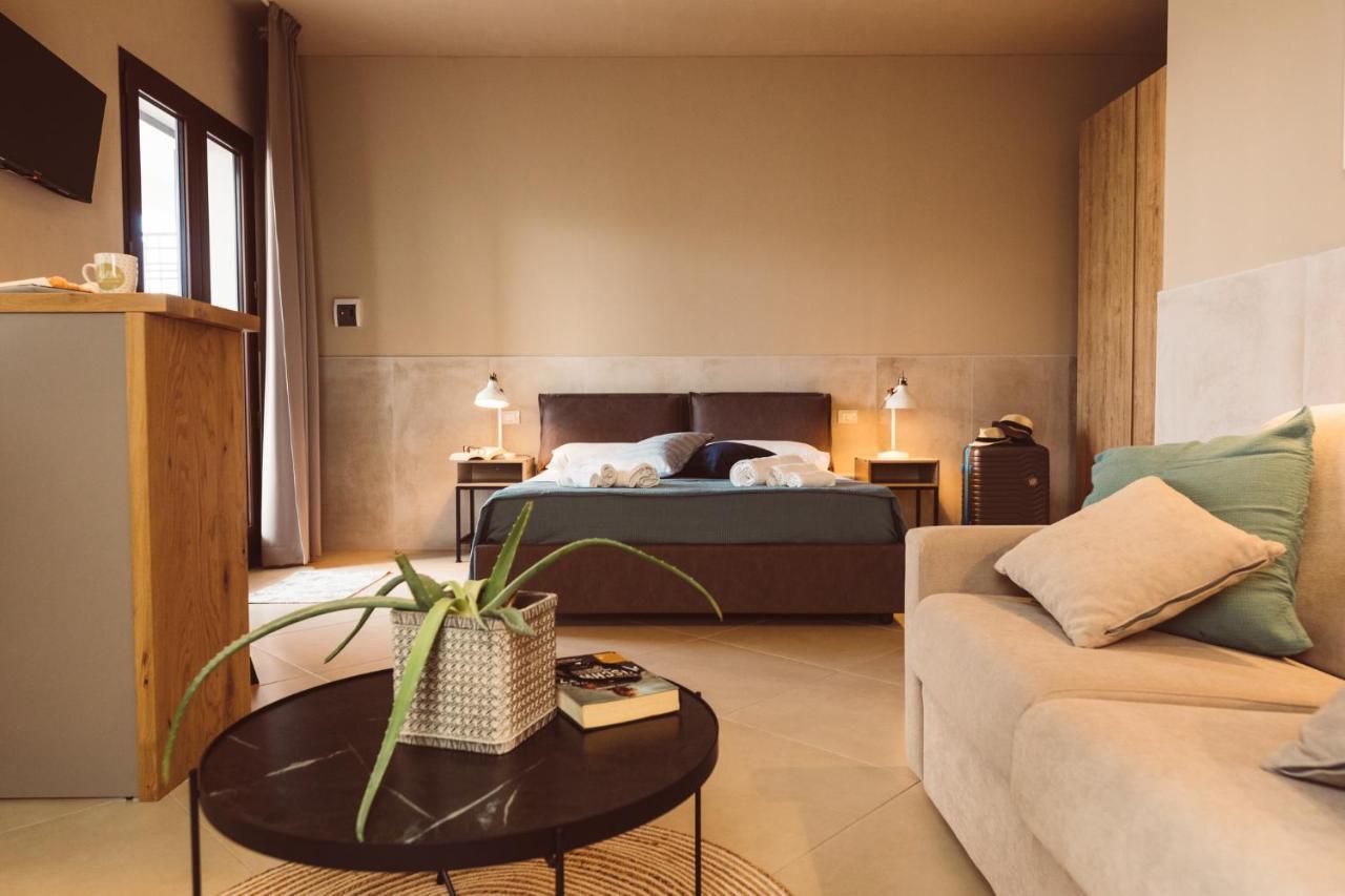 B&B Casa Di Gio' Tiggiano ภายนอก รูปภาพ